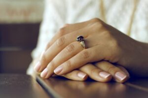 Șabloanele pentru unghii – necesarul pentru prelungirea corectă a unghiei