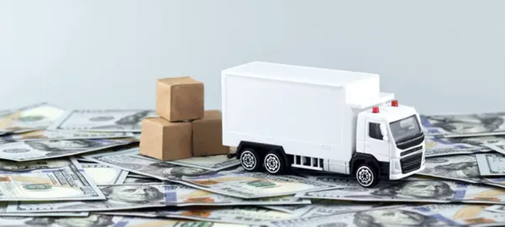 Strategii eficiente pentru gestionarea riscurilor financiare în industria transporturilor