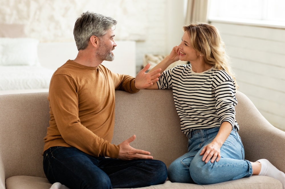 Cheerful,Middle,Aged,Couple,Talking,And,Flirting,Enjoying,Conversation,Spending