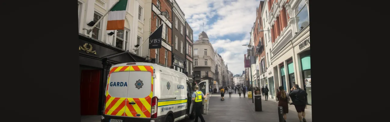 Irlanda trimite 24 de români acasă, după condamnări pentru infracțiuni grave