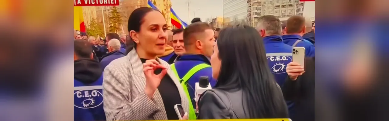 VIDEO. Scandal în direct. Momentul în care Alexandra Păcuraru, fata patronului de la Realitatea Plus, e luată la întrebări de reportera România TV: „De ce nu vă plătiți datoriile către stat?”